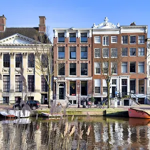 Stayokay Stadsdoelen Hostel